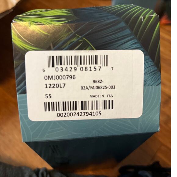 Maui Jim Maukele Polarized Wrap Sunglasses Blue Lenses MJ0682S-003 - Picture 3 of 10